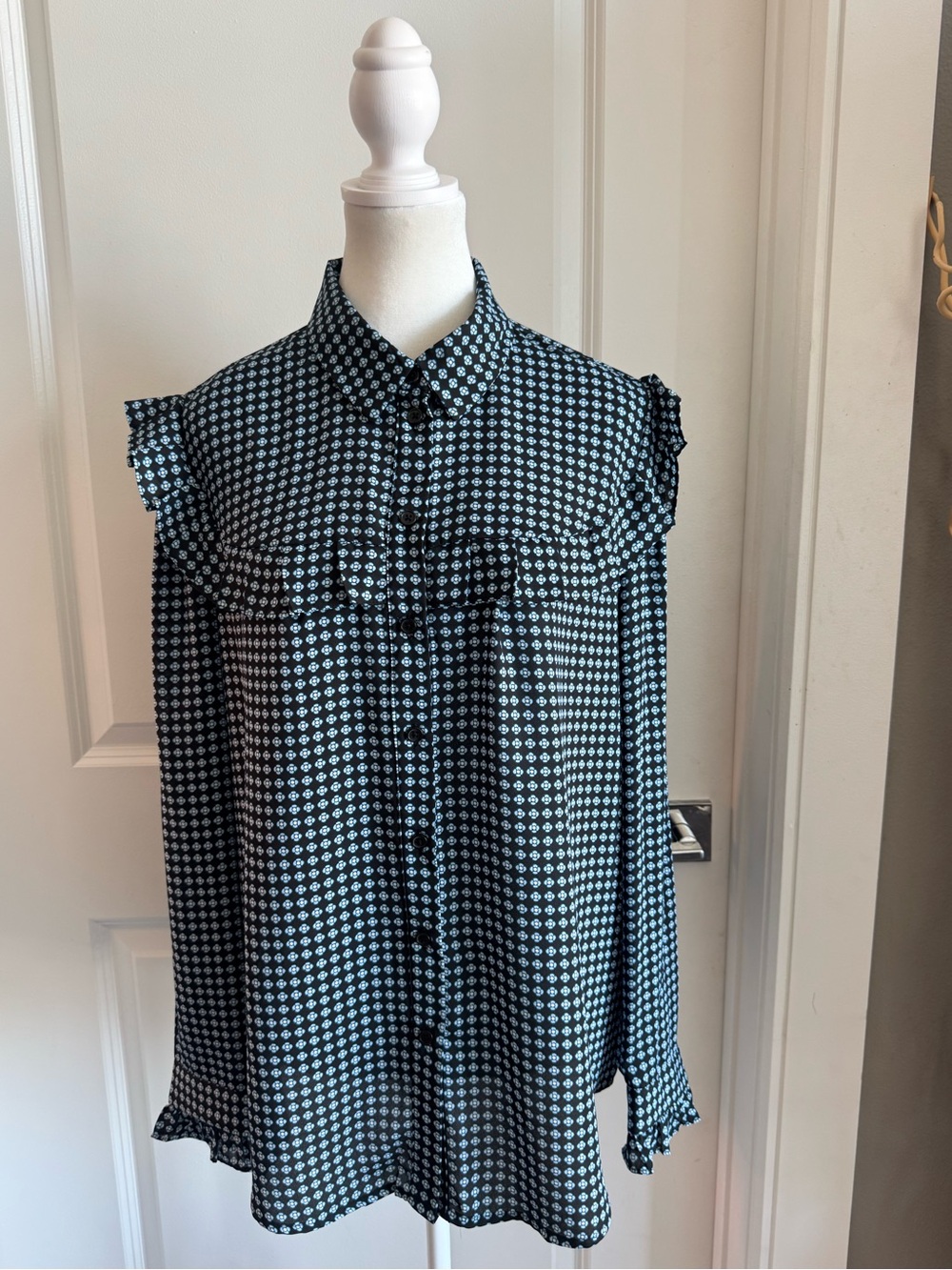 Who What Wear Black Blue Ruffle Button Down Long Sleeve Blouse Size Large